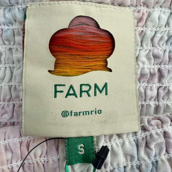 FARM Rio Spring Bananas Mini Skirt Floral Smocked Pom Pom Trim Women's
Small NWT - Picture 7 of 11